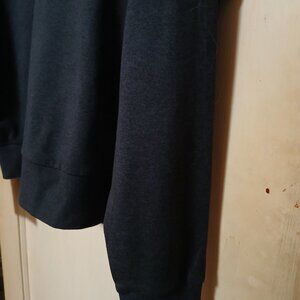 NWOT Vuori Long-sleeve Halo Crew
